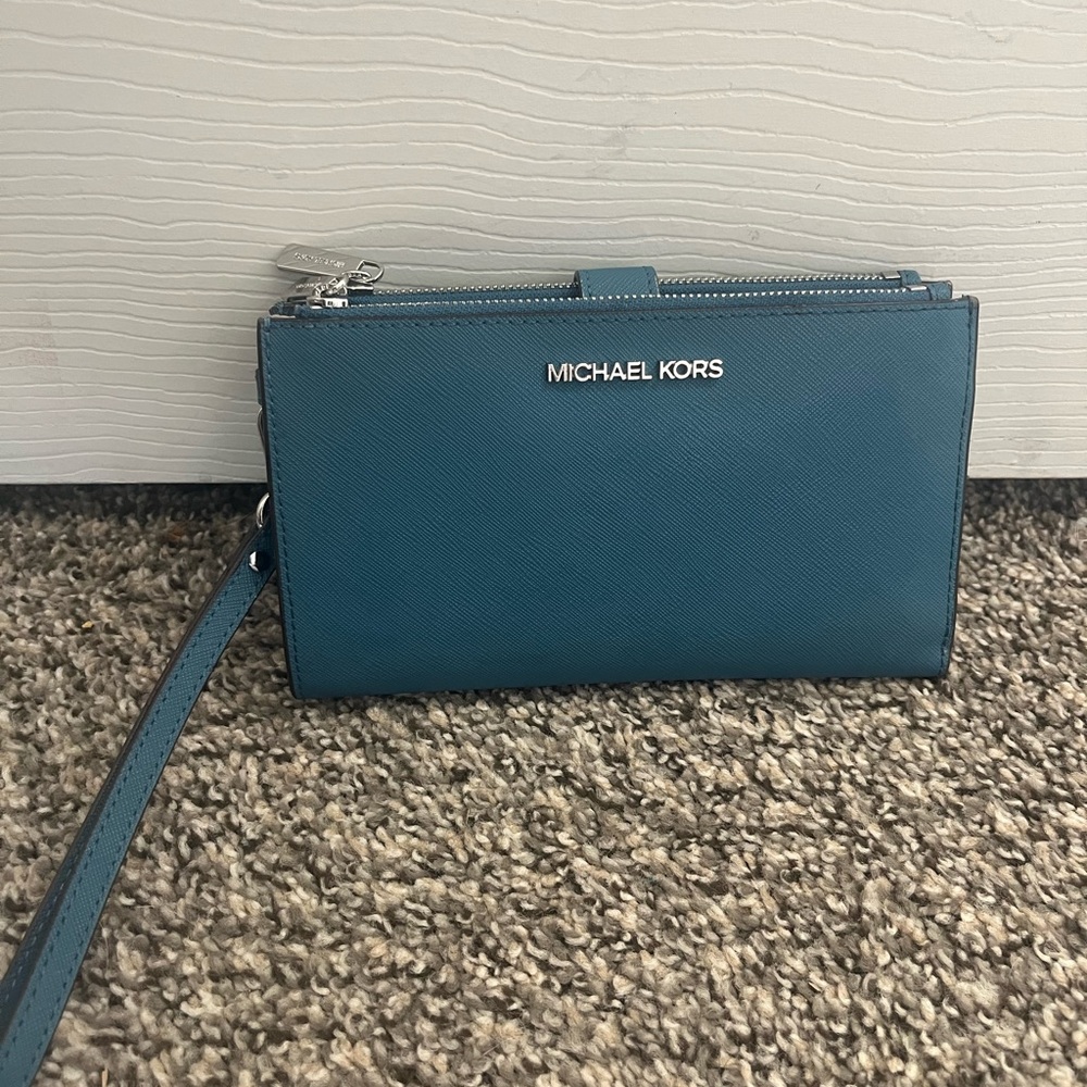 Michael Kors Jet Set Double Dip Wallet Wristlet